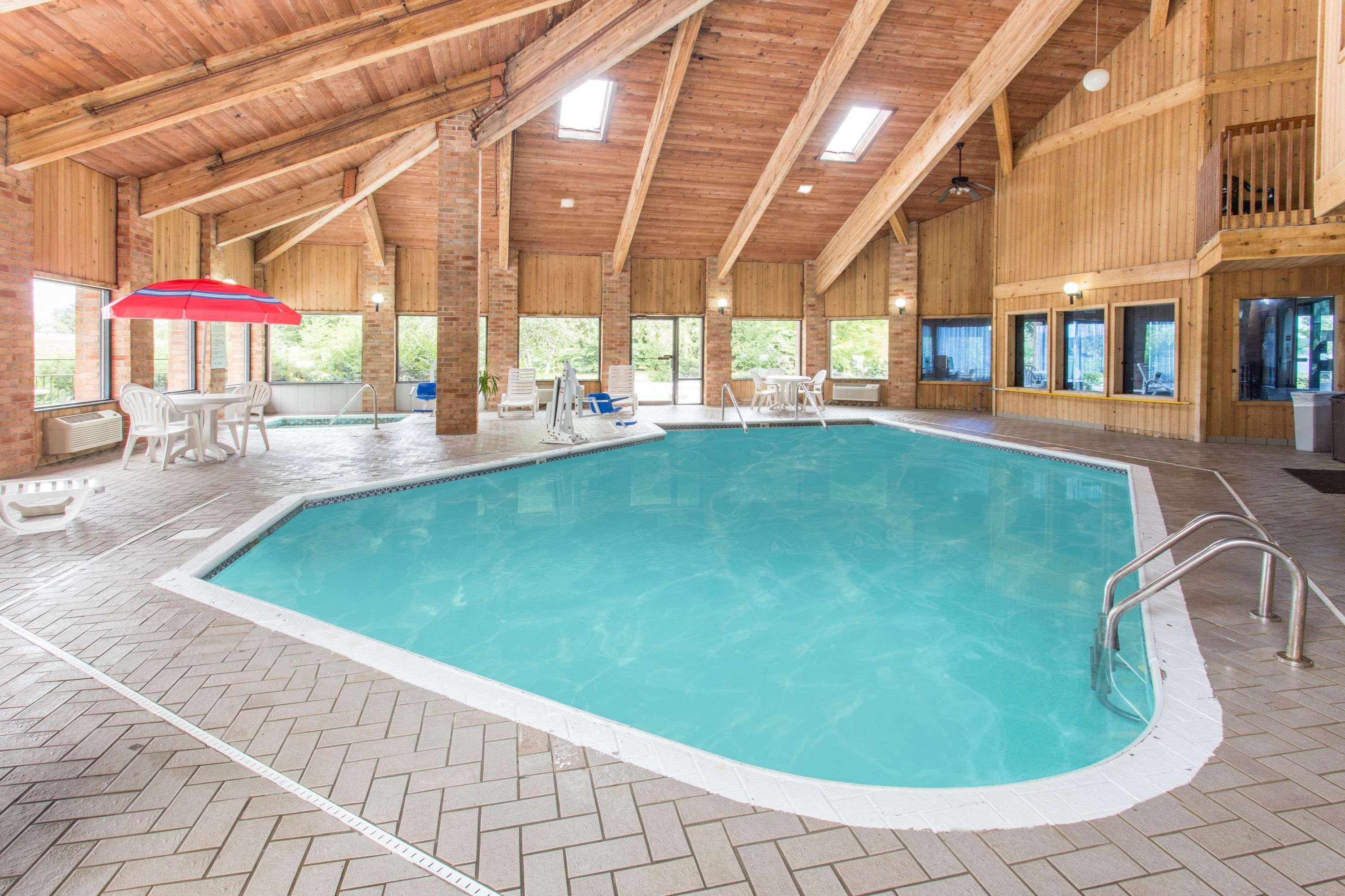 Hotel Baymont by Wyndham Muskegon Zewnętrze zdjęcie