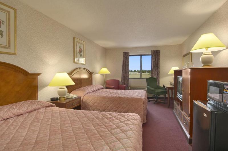 Hotel Baymont by Wyndham Muskegon Pokój zdjęcie
