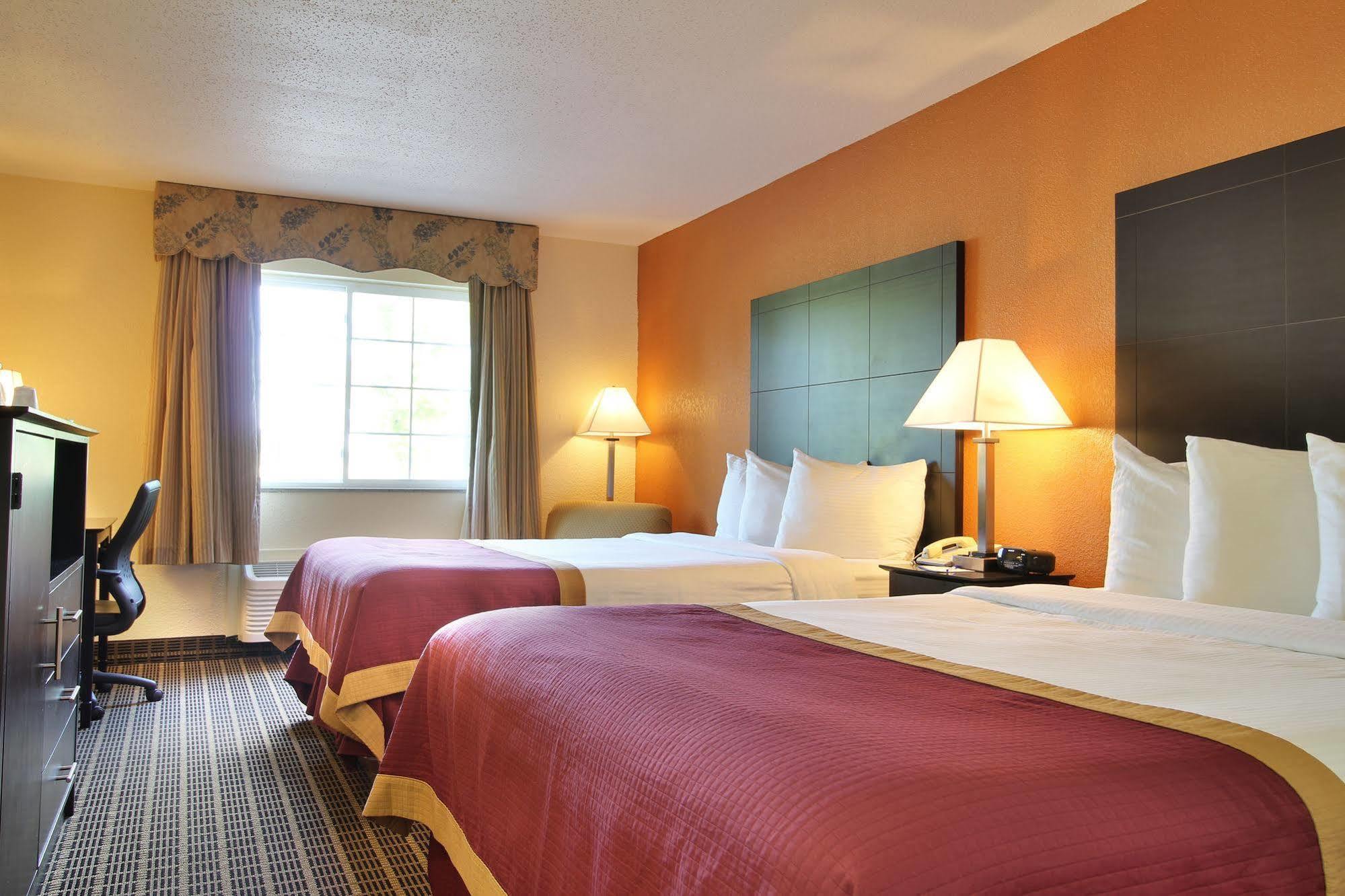 Hotel Baymont by Wyndham Muskegon Zewnętrze zdjęcie